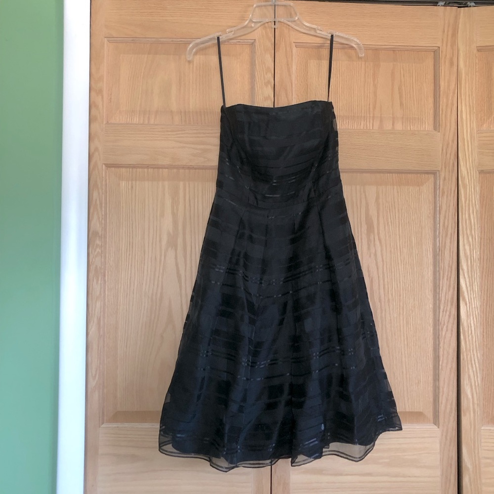 Structured tulle strapless dress from white house black market LBD